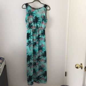 Forever 21 Tropical Maxi Dress. Size Small.
